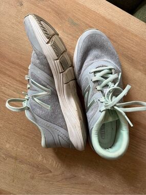 New Balance Women's Light Gray & Mint Lace-Up Athletic Sneakers